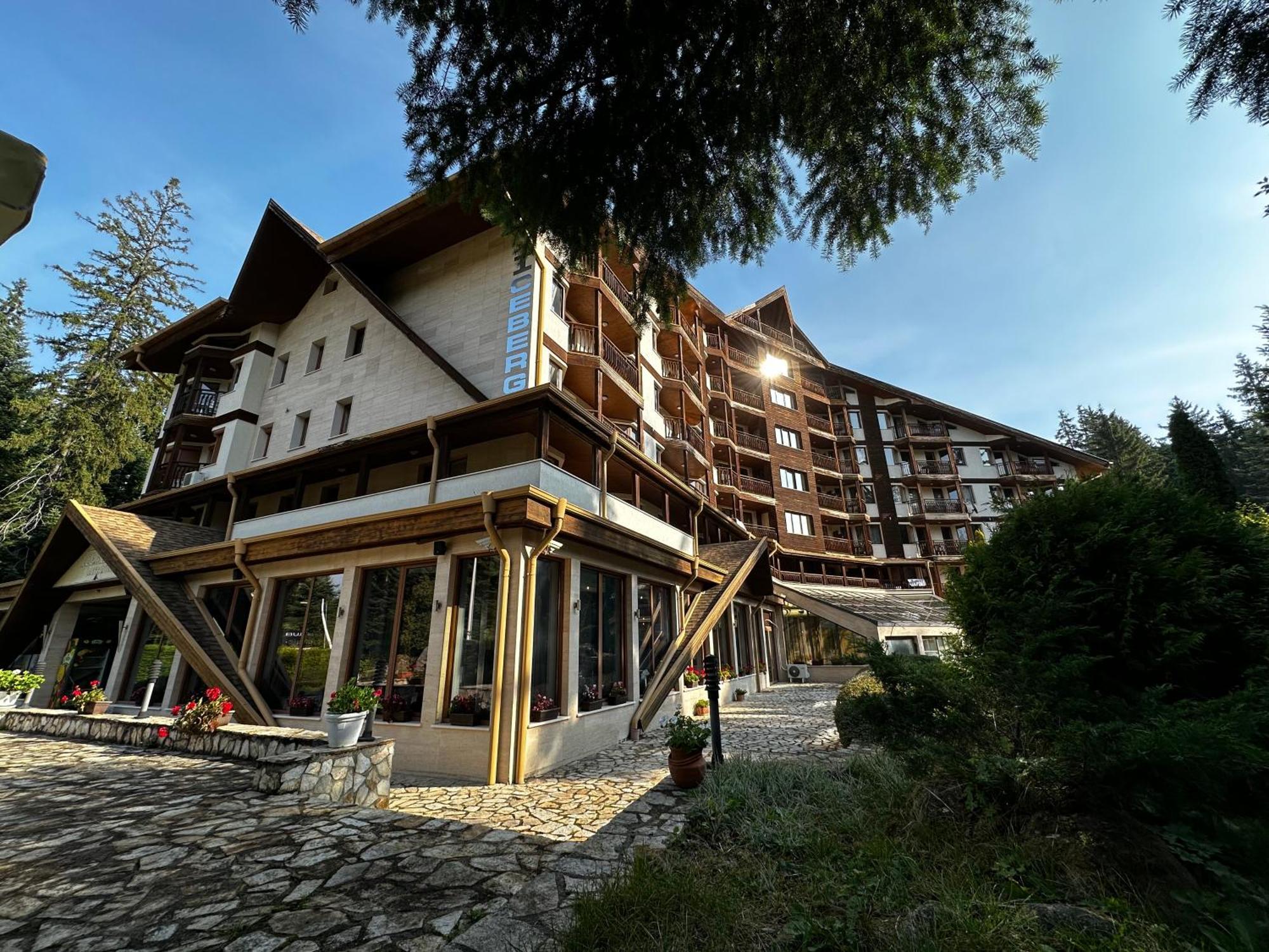 Borovets Holiday Apartments - Different Locations In ボロヴェッツ エクステリア 写真